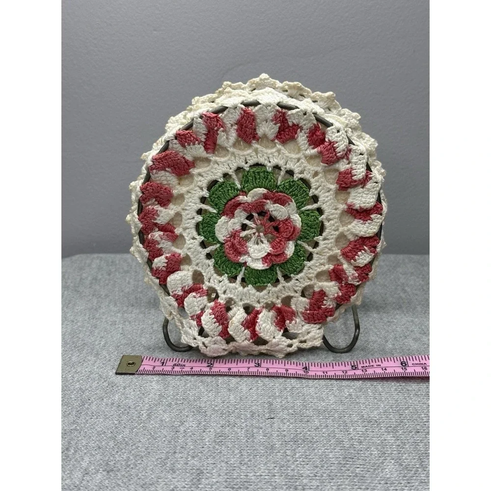 VTG Crochet Napkin Holder Granny Core Metal Flower FarmCore Mid Mod 50's